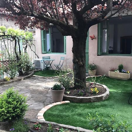 Le Beffroi Bed & Breakfast Millau Bagian luar foto