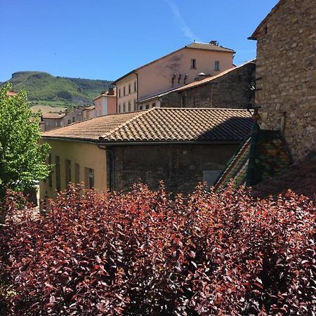 Le Beffroi Bed & Breakfast Millau Bagian luar foto