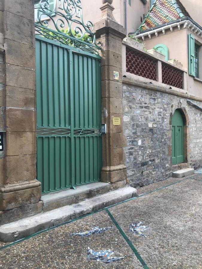 Le Beffroi Bed & Breakfast Millau Bagian luar foto